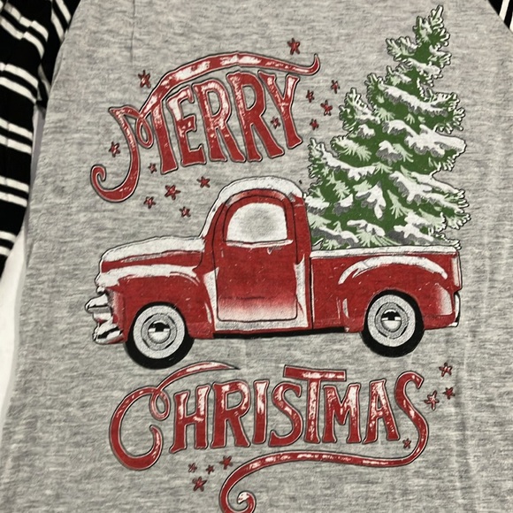 Ladies Christmas shirt - Picture 2 of 5